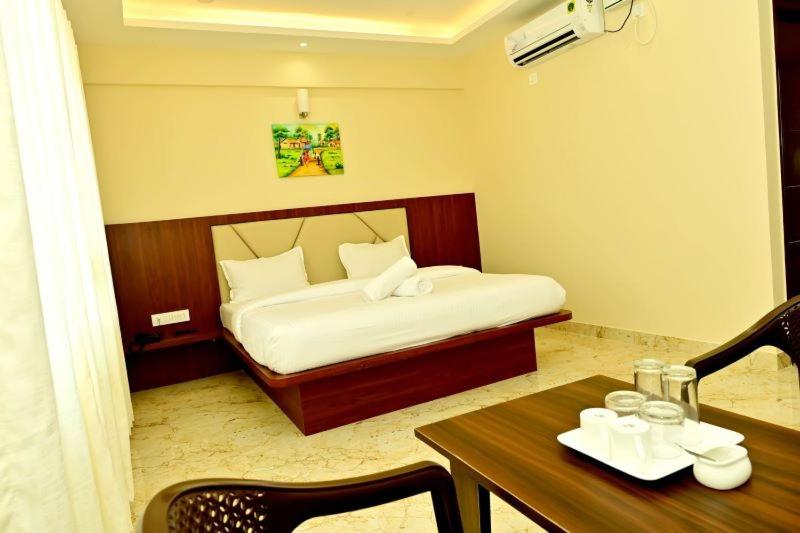 Номер Deluxe, Downtown Pr Groups Raashi Residency