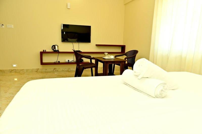 Номер Deluxe, Downtown Pr Groups Raashi Residency