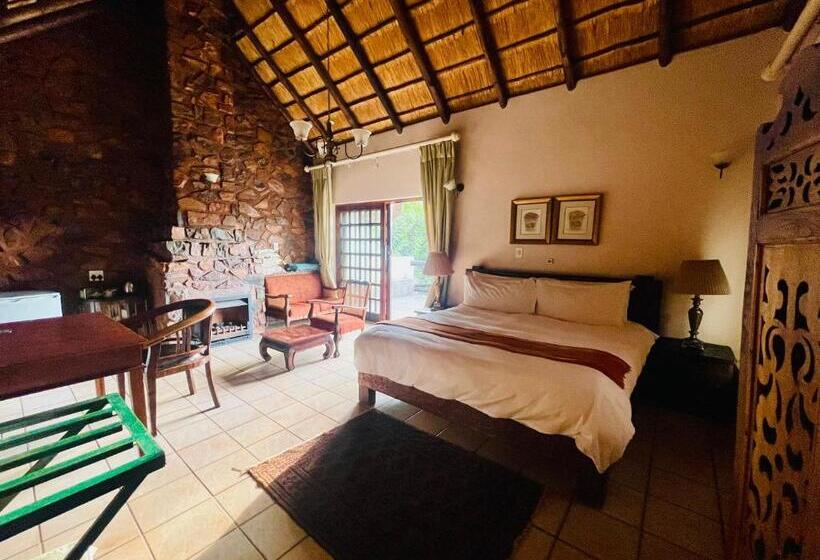 Номер Стандарт с Балконом, Pretoria Mansion Coral Tree Inn