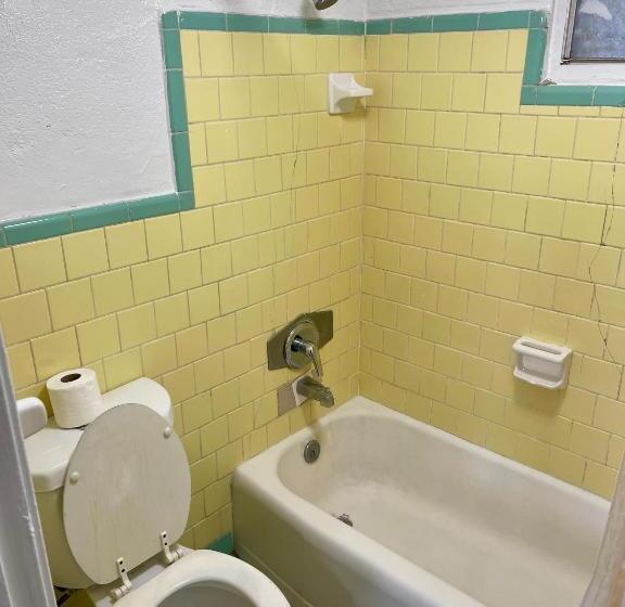 Quarto Estandar Cama King, Downtown Motel