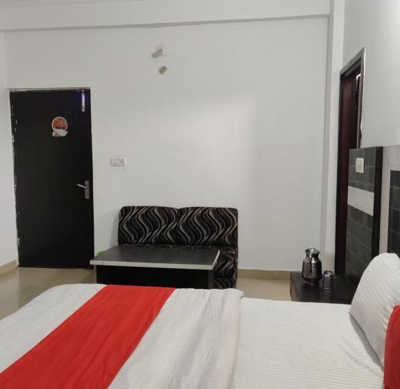 Номер Deluxe, Parbhat Palace