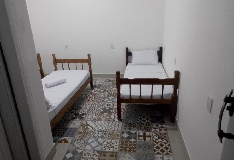 Номер Стандарт Трехместный, Pousada Três Marias Cachoeira Paulista