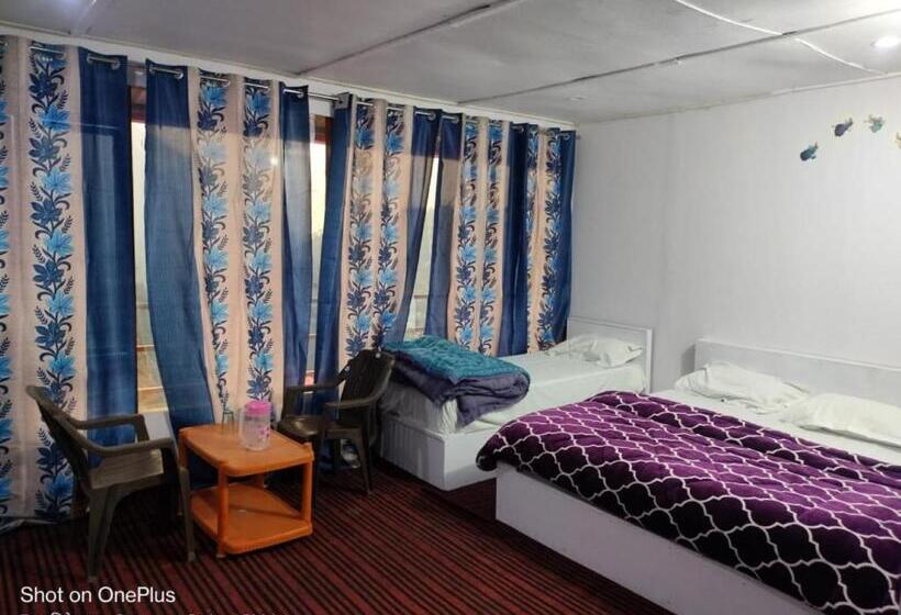 스탠다드 트리플 룸, Kedar Hill Resort Sonprayag