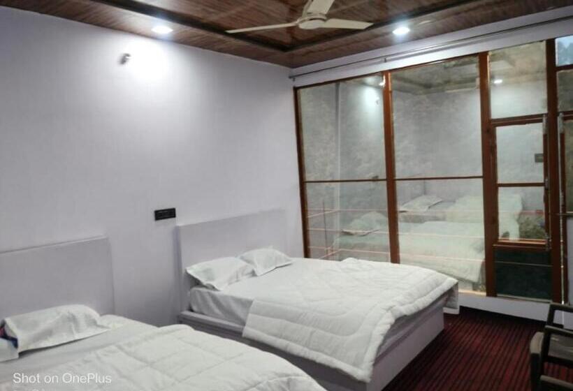 4인용 스탠다드 룸, Kedar Hill Resort Sonprayag