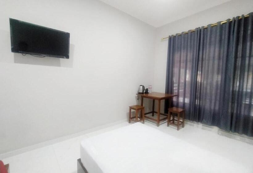 Семейный Номер, Reddoorz Syariah Near Stasiun Purwokerto