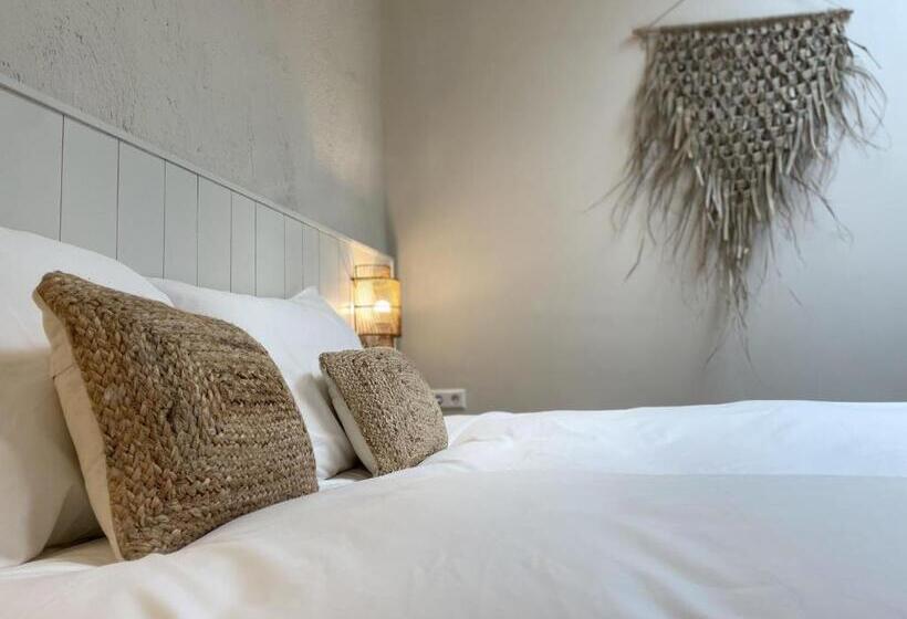 Standard Szoba King Size Bed, Grapèlli Boutique