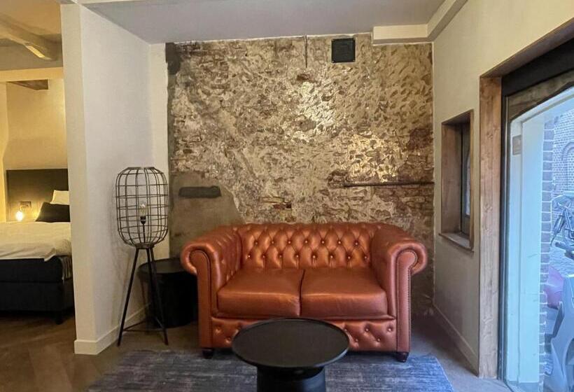 标准间, Grapèlli Boutique