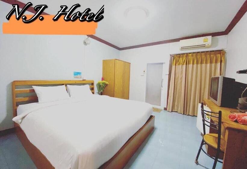 اتاق استاندارد با تخت بزرگ, โรงแรมเอ็น.เจ. ธาตุพนม