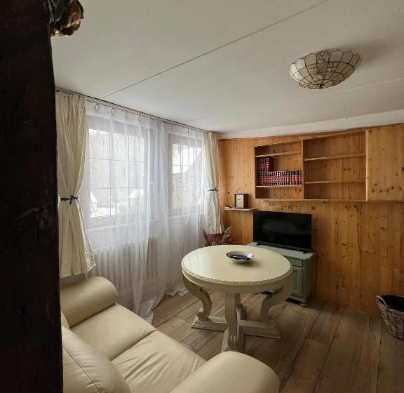 スイート, Haus Zum Guten Hirten