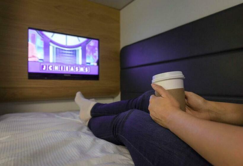 标准单人间, Yotelair London Gatwick Airport