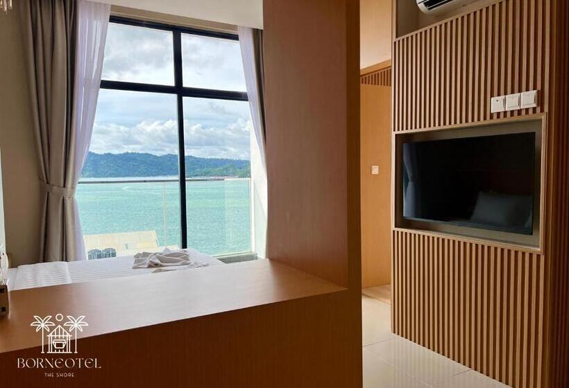 Люкс Superior Вид на Море, Borneotel The Shore Kk By Chg