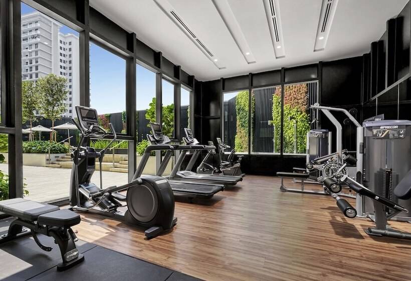 Номер Стандарт Вид на Бассейн, Hyatt Place Johor Bahru Paradigm Mall