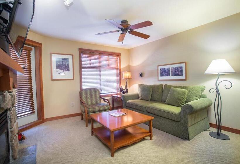 آپارتمان 1 خوابه, 1205b   Double Queen Standard Eagle Springs West Condo