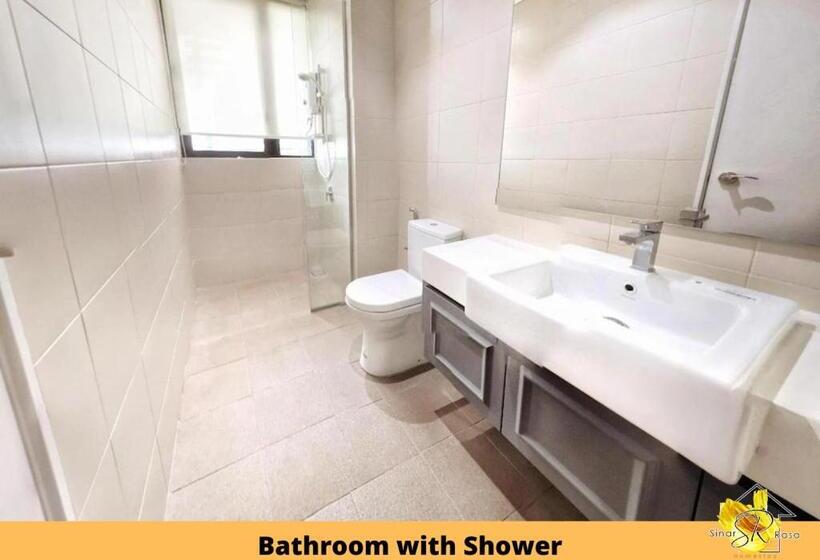 Люкс, Sinar Rasa Homestay At I Soho, I City