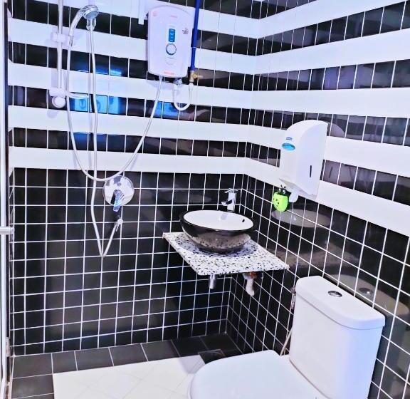 Family Suite, Yts