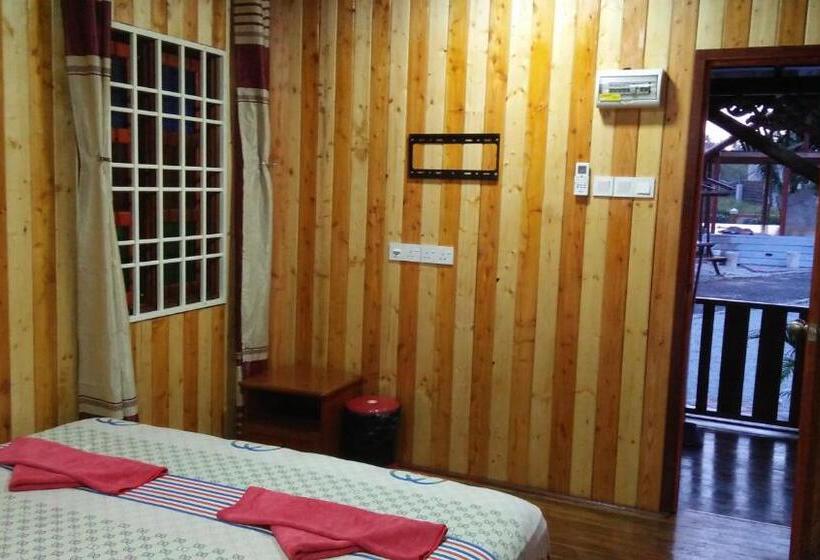 Стандартный Номер Кровать Кинг, Chalet Kb Wakaf Kayu