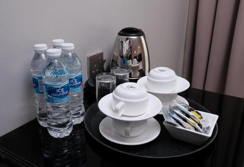 Семейный Номер, Aneeda Inn