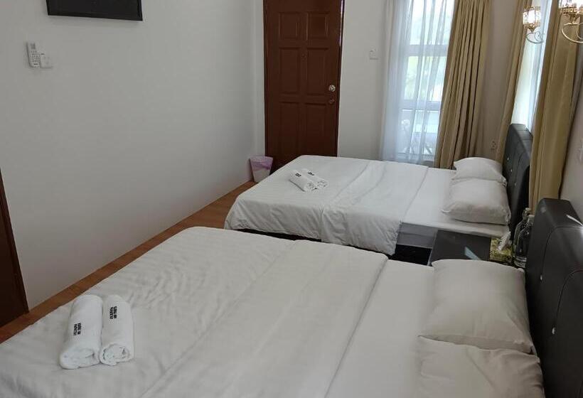 Четырехместный Номер Стандарт с Балконом, Kurau Inn Farmstay