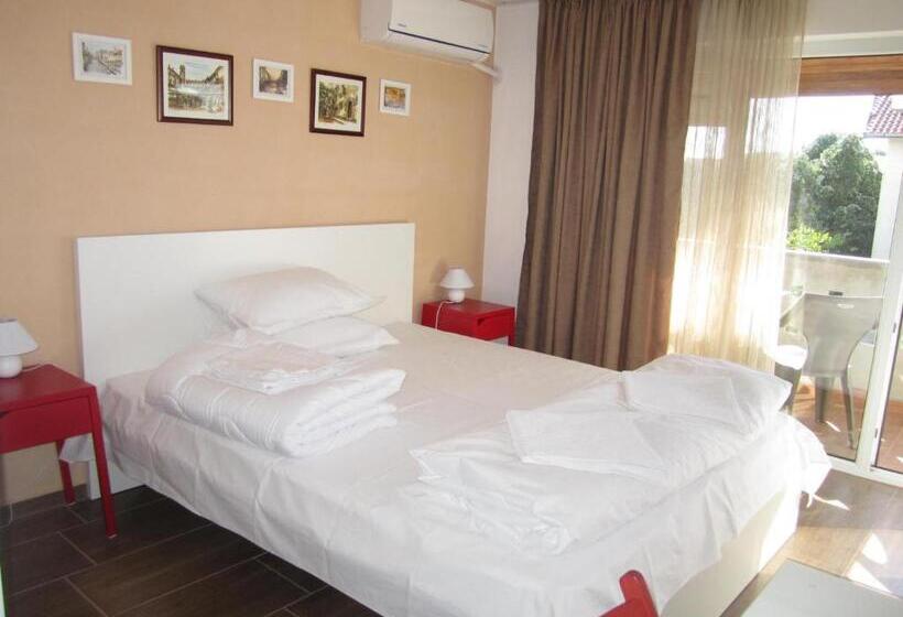 اتاق لوکس, Guesthouse Kolevi