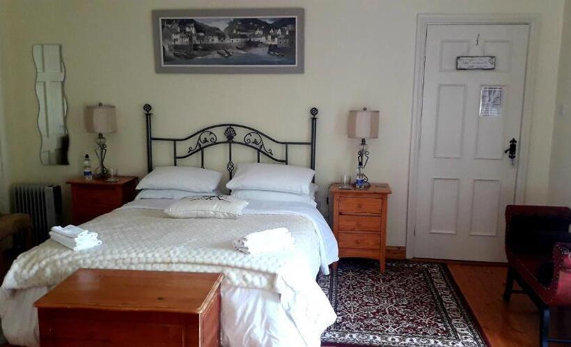 Quarto superior vista jardim, Newlands Lodge