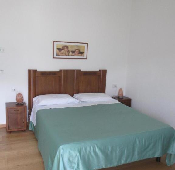 Семейный Номер Вид на Горы, Bed And Breakfast Il Ghiro
