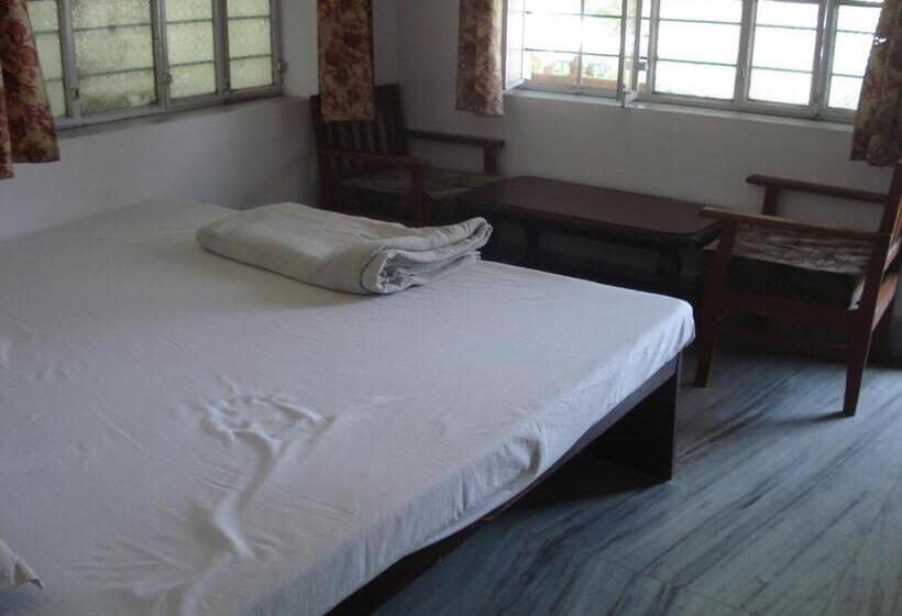 标准间, Raghav Resort