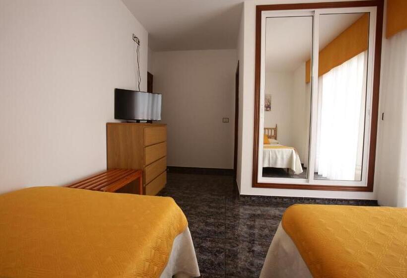 Номер Стандарт с Террасой, Hostal San Roque