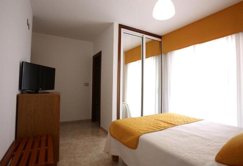 Номер Стандарт с Террасой, Hostal San Roque