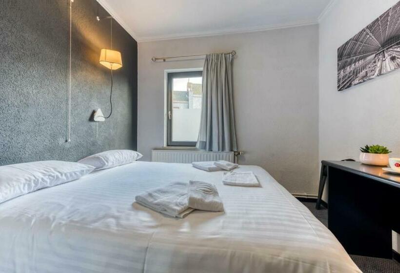 Номер Стандарт, Hôtel De La Gare