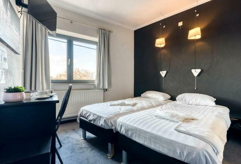 Номер Стандарт, Hôtel De La Gare