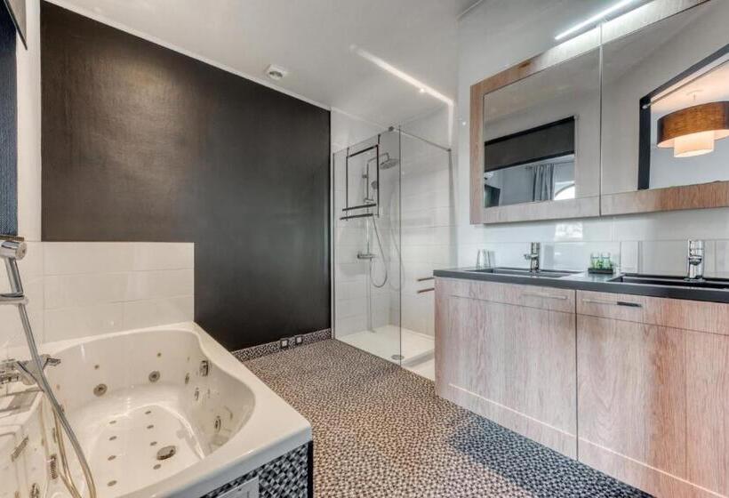 Номер Стандарт, Hôtel De La Gare