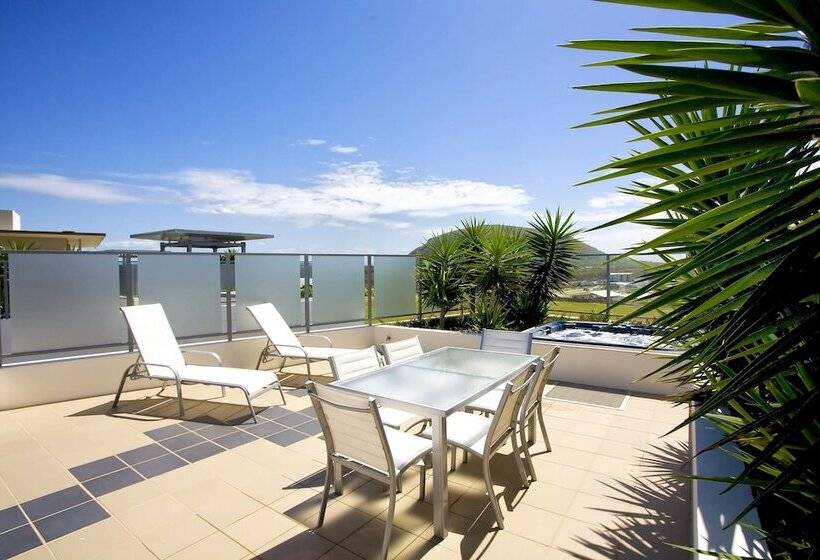 Апартаменты 3 Спальни, White Shells Luxury Apartments