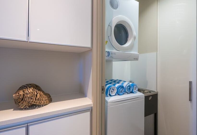 带两个卧室的顶楼公寓, White Shells Luxury Apartments