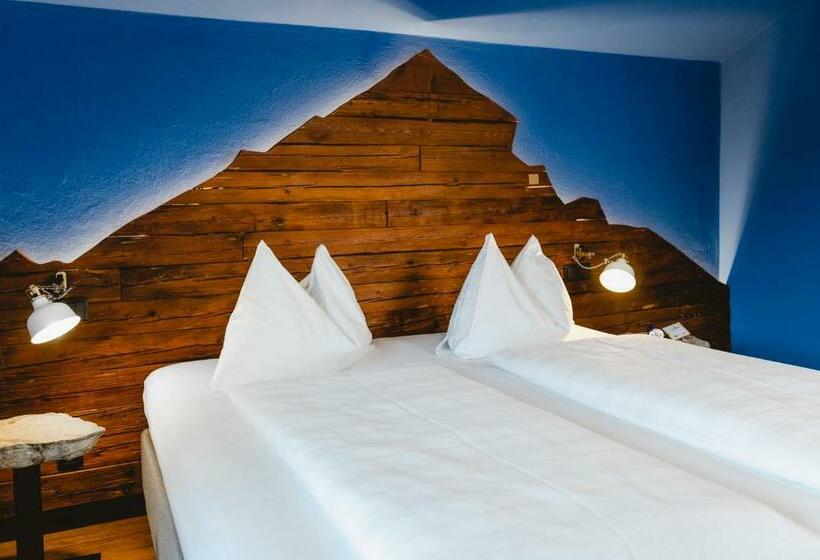 غرفة قياسية مزوَّدة بشُرفة, Das Franzl   Bett & Brot