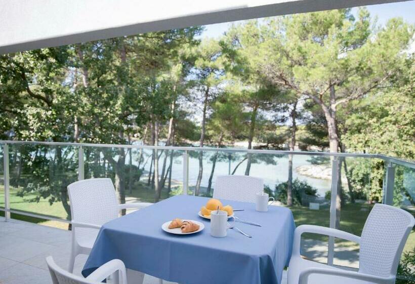 2 Bedroom Apartment Side Sea View, Crvena Luka Resort