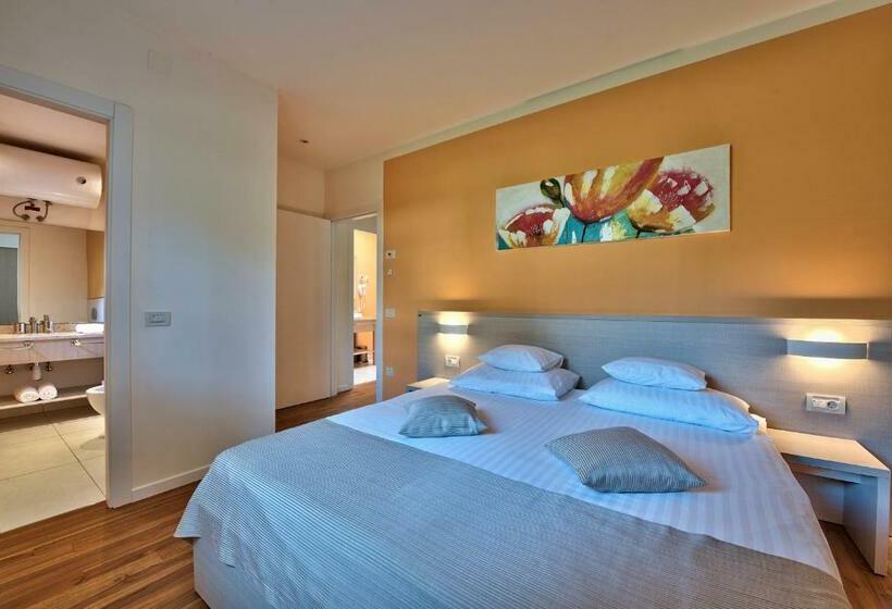 ویلا سوپریور 2 خوابه, Crvena Luka Resort
