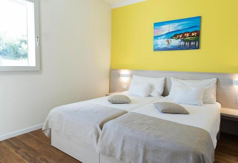 ویلای 2 خوابه, Crvena Luka Resort