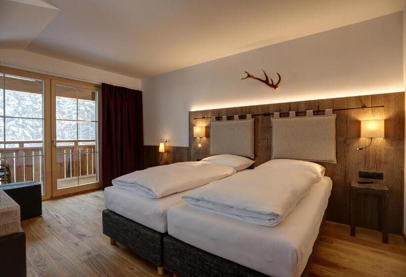 Трехместный Номер Стандарт с Балконом, Kösslerhof