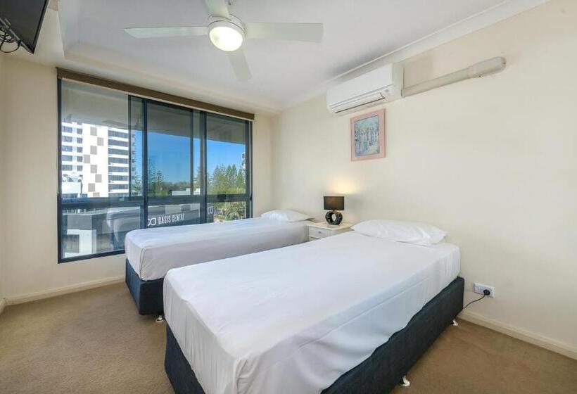 Апартаменты 3 Спальни, Victoria Square Apartments
