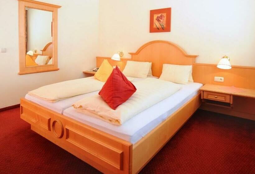 四人标准间, Ski In Ski Out Hotel Unterellmau