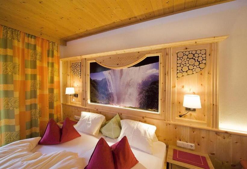 家庭间, Ski In Ski Out Hotel Unterellmau