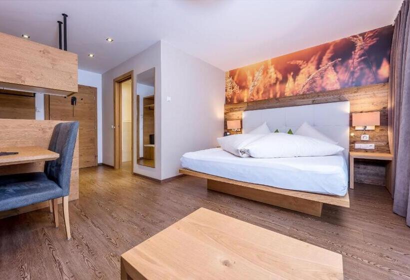 استودیو استاندارد با چشم‌انداز, Mountain Resort M&m