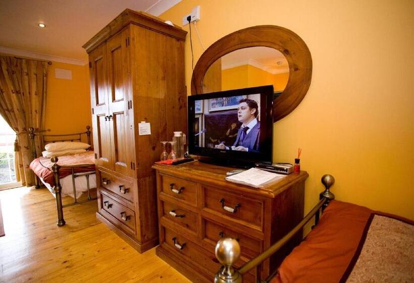 اتاق استاندارد سه نفره, Evergreen Bed & Breakfast