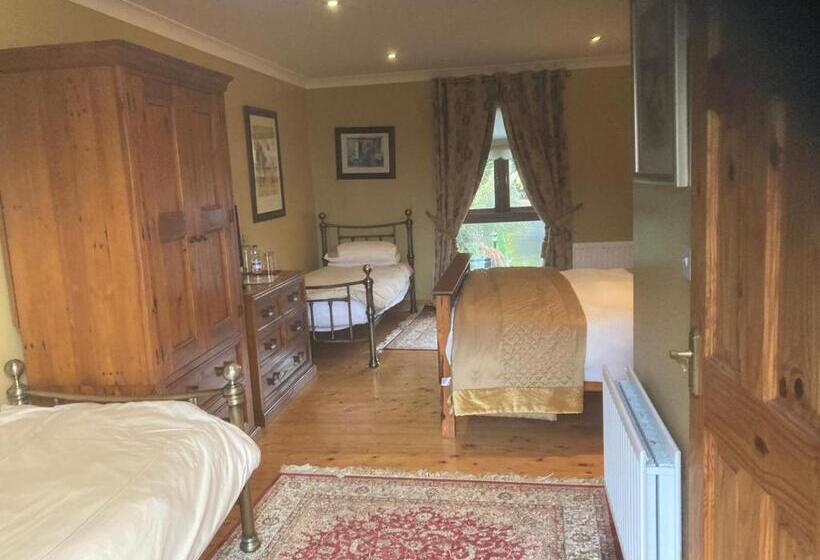اتاق استاندارد سه نفره, Evergreen Bed & Breakfast