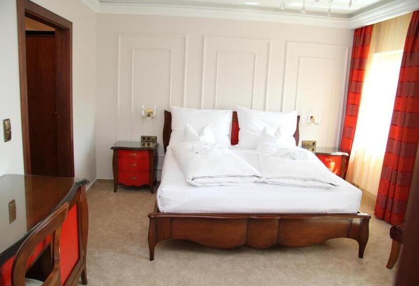 חדר משפחתי, Zum Heiligen Geist