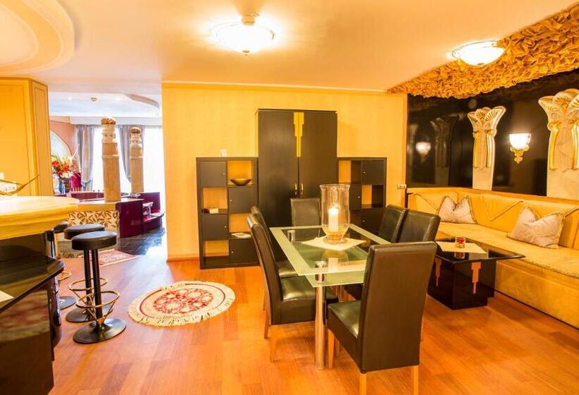 Люкс с гидромассажем, Schlosshotel Lacknerhof