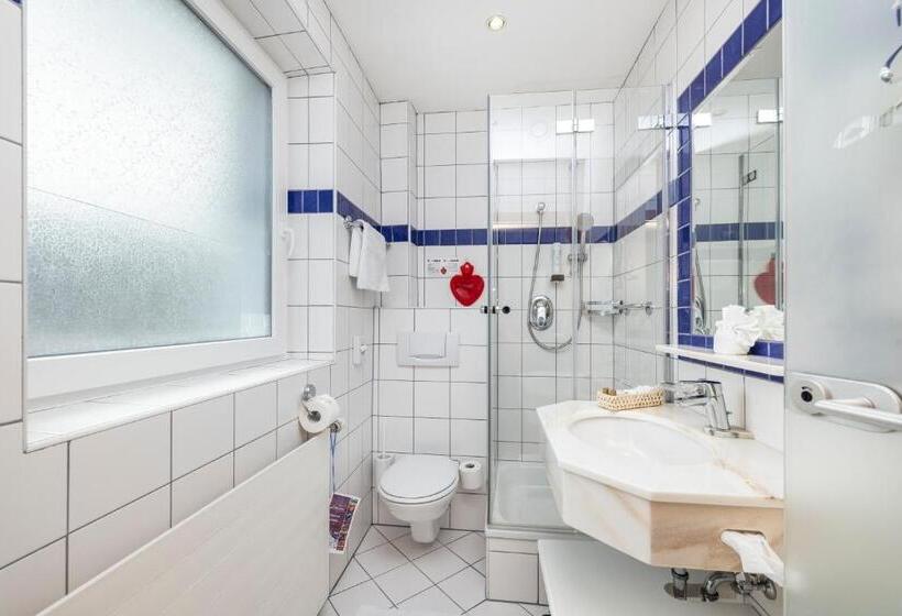 اتاق لوکس یک تخته, Schlosshotel Lacknerhof