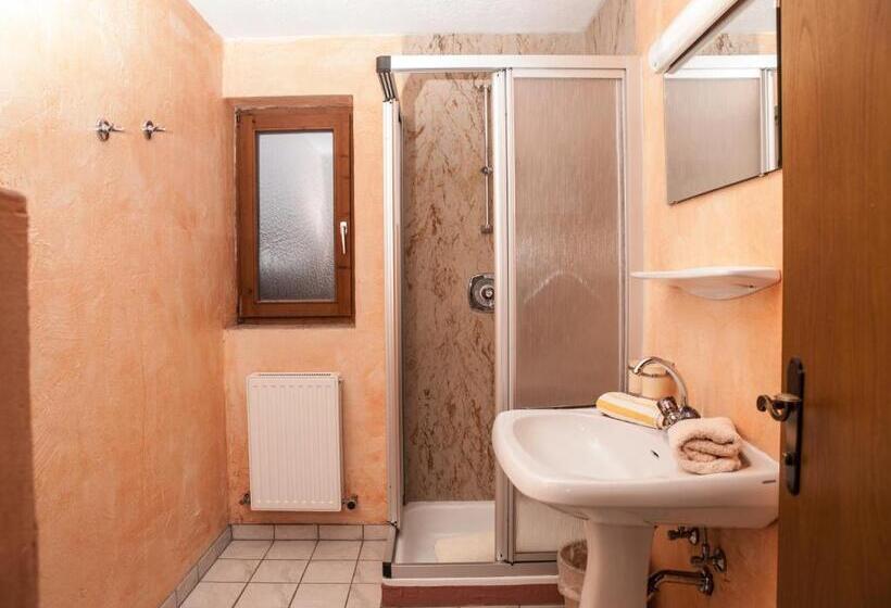 Люкс 3 Спальни, Pension Handle