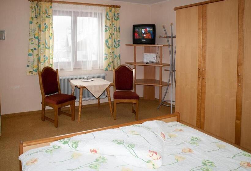 Люкс 2 Спальни, Pension Handle