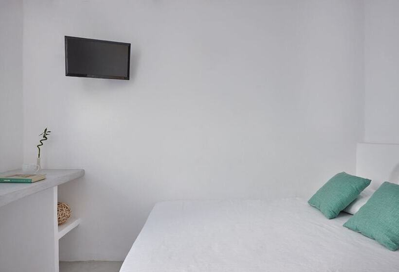 Studio Standard, Ayoba Santorini